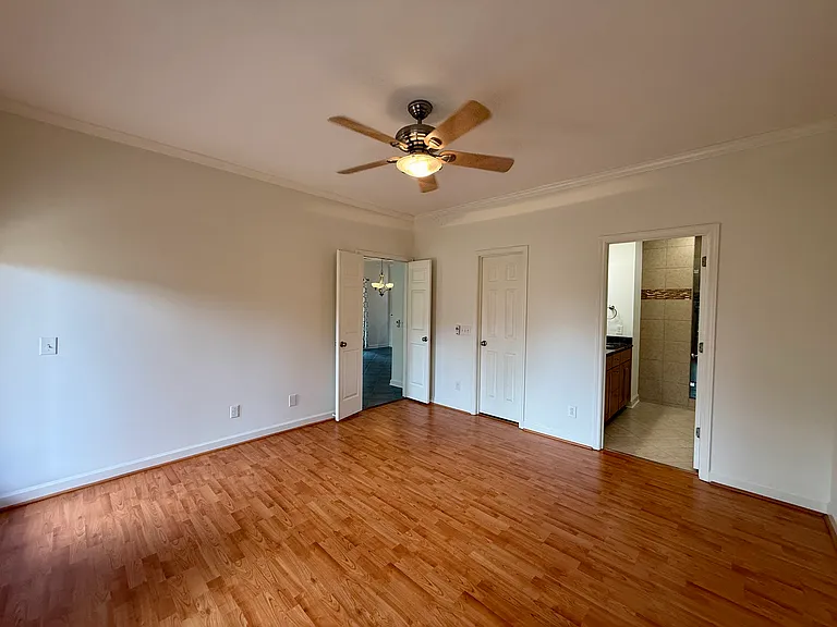 18009 Kings Point Dr #D — Photo 18