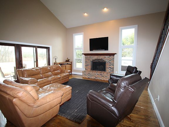 5th image of 7163 Hickory Creek Dr