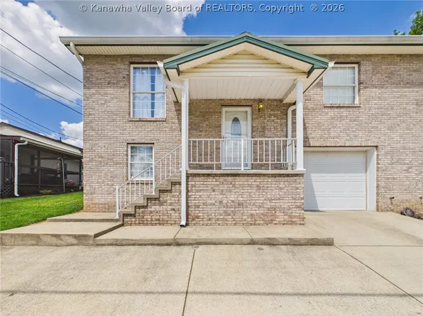 5233A Beechcrest Dr, Charleston, WV 25313