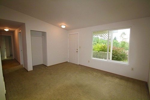 3rd image of 22420 120th Ave E