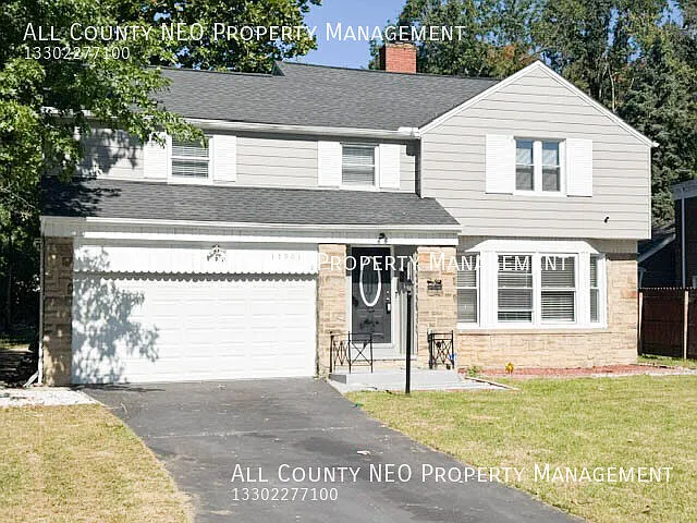 Spacious 4-Bedroom Home with Basement Storage! — Photo 1