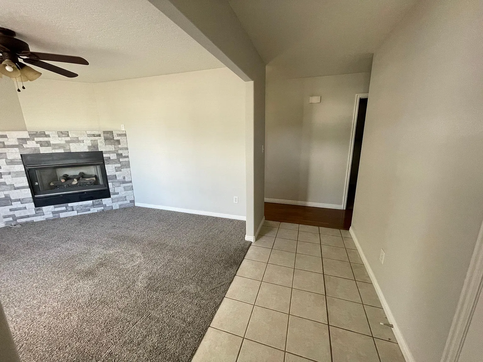 4 bed, 1636 sqft, $2,400 — Photo 3