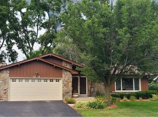 3274 Elmwood Dr N, Elmwood Park, WI 53405