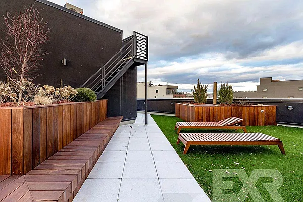 Rented by EXR | media 12