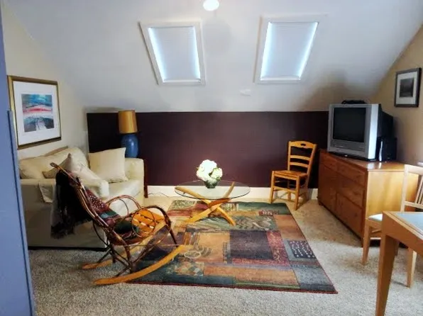 2809 E Oklahoma Ave, Milwaukee, WI 53207