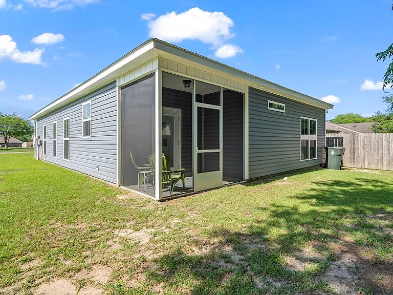 131 Heyward Dr — Photo 17