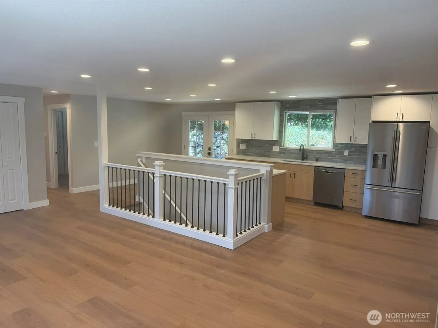 Beautiful 4br 3 bath Home For Rent in Edgewood WA — Photo 2