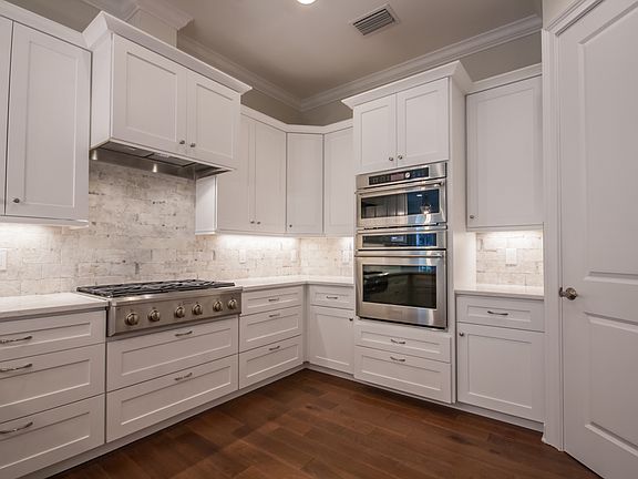 4th image of 5004 Homer Ave