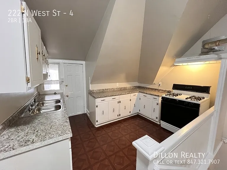 222 N West St #4 — Photo 7