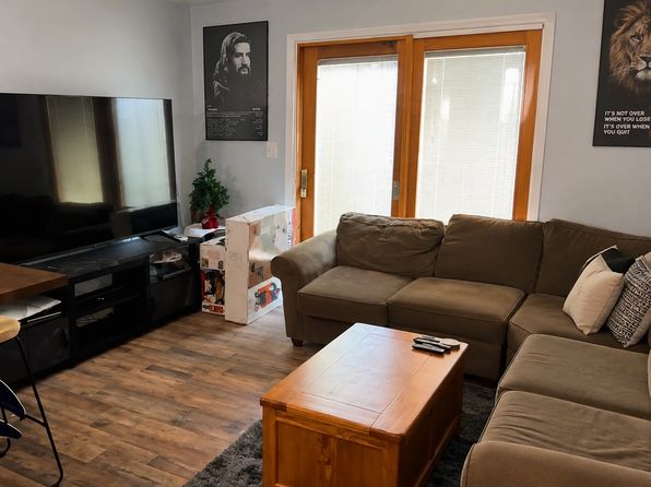 9 Blue Hill Commons Dr #9B