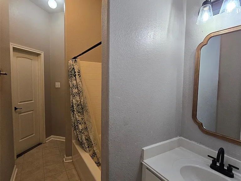 215 Danna St — Photo 26