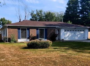 3204 W Hawthorne Ct, Marion, IL 62959