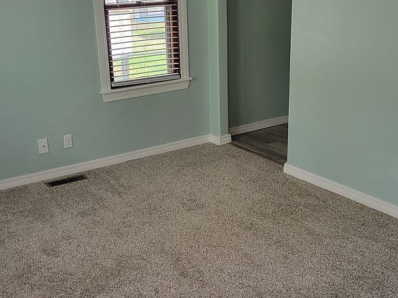 5th image of 1725 Easley Dr