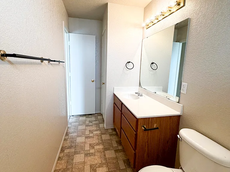 5208 Lauren Lea Dr #B — Photo 15