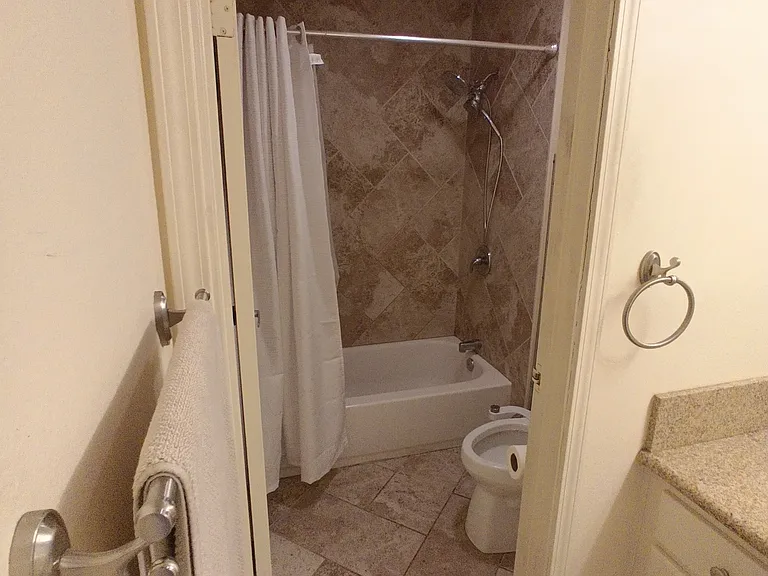 15094 Avenida Venusto #213 — Photo 20