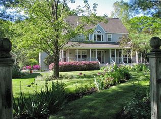 40 Lakemans Ln, Ipswich, MA 01938