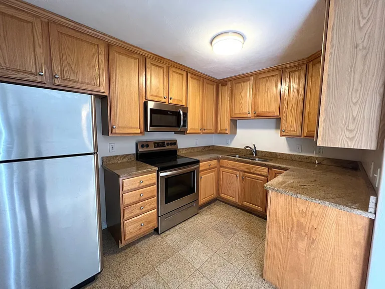 4800 Brigadoon Dr — Photo 3
