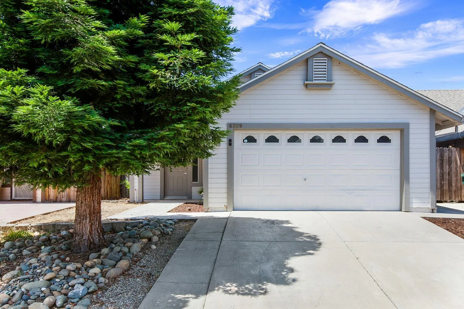 6309 Elkhorn Manor Dr photo 1