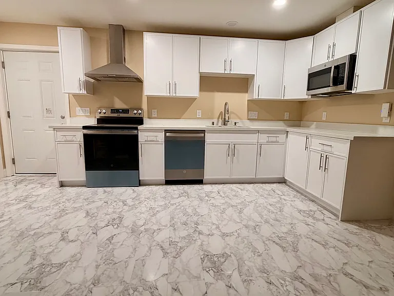 3110 Enfield St #B — Photo 17