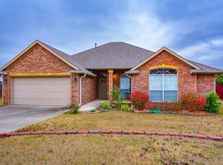 429 Westchester Ct, Ada, OK 74820