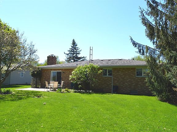 3rd image of 5094 Forest Side Dr