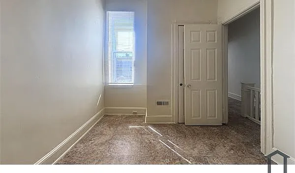 3 bed, $1,575 — Photo 2