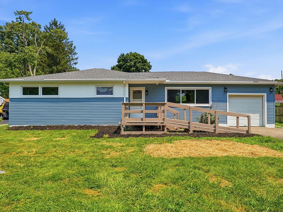 1st image of 878 Oberlin Dr