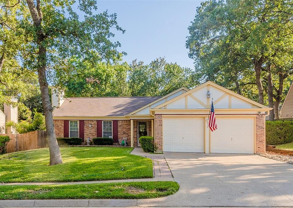 1st image of 412 Teal Wood Ln