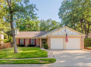 412 Teal Wood Ln, Euless, TX 76039