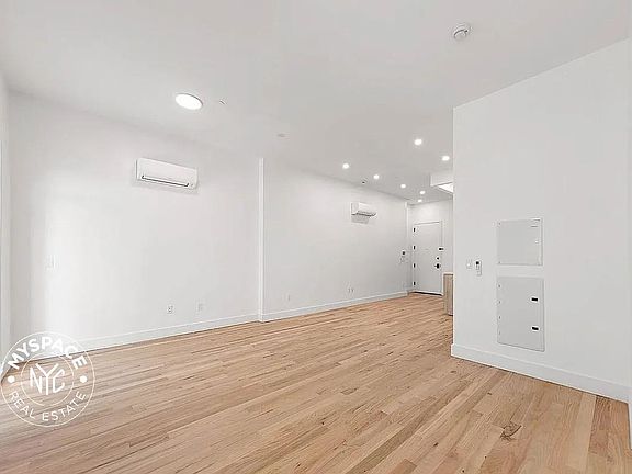 2nd image of 897 New York Ave #2A
