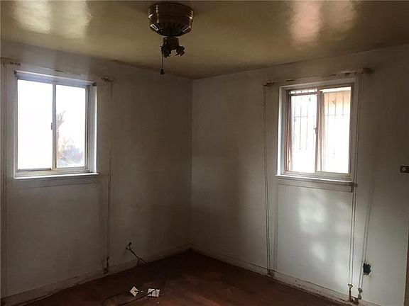 3rd image of 7857 Thon Dr