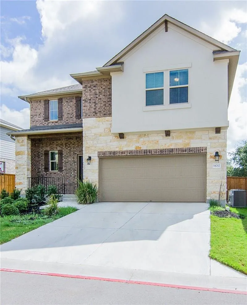 4 bed, 3.0 bath, 2611 sqft, $2,750 — Photo 2