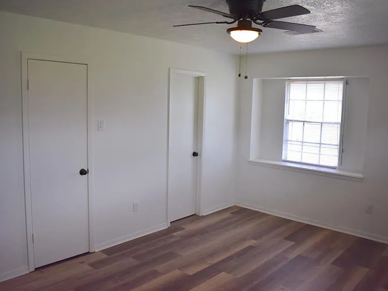 2628 Dupont St — Photo 17