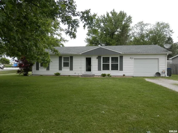 107 E Prairie St, Wataga, IL 61488