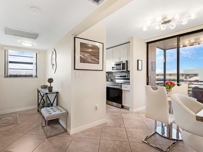 1000 Colony Point Cir APT 501, Pembroke Pines, FL, 33026