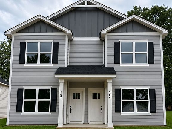 2nd image of 302 18th Ave NE