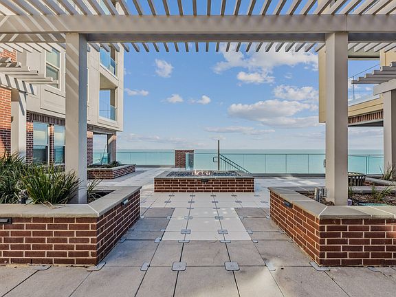 5th image of 4602 Ocean Dr #2040