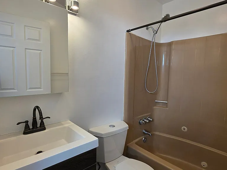362 Somerset Dr — Photo 9