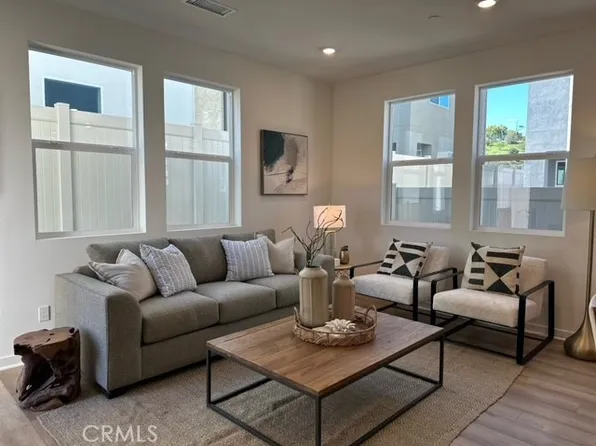 4061 Pomelo Dr, Corona, CA 92883