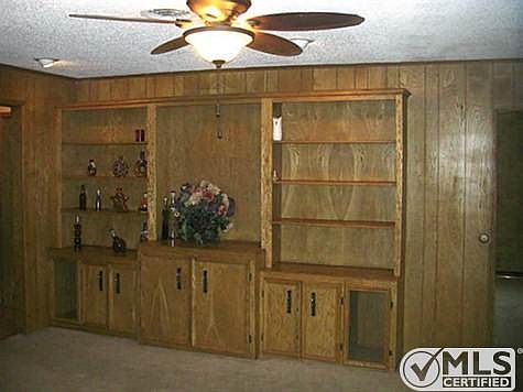 5th image of 2116 Glenwood Dr