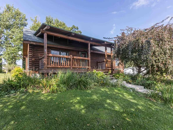 285 White Street, Benton, WI 53803