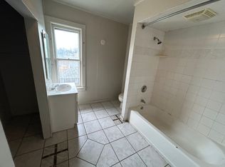 1414 61st St #2, Kenosha, WI 53143