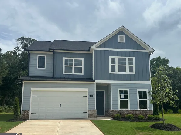 124 Ruby Robin Dr, Jefferson, GA 30549