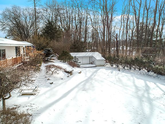 3rd image of 6630 W Knollwood