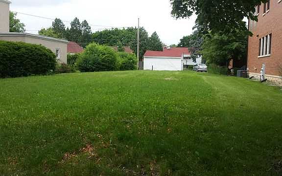 2nd image of 3708 W Albion Ave