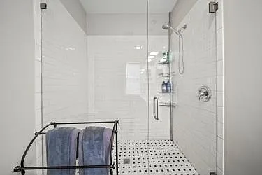 1506 S Florence Pl — Photo 7
