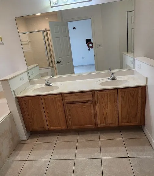 8735 Clara Elizabeth Ln — Photo 16