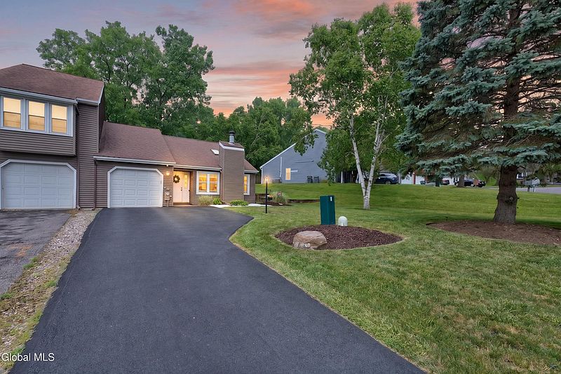 3rd image of 7 Westchester Court