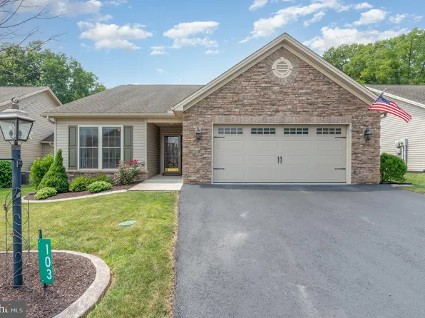 103 Thorncroft Dr, Mechanicsburg, PA 17050