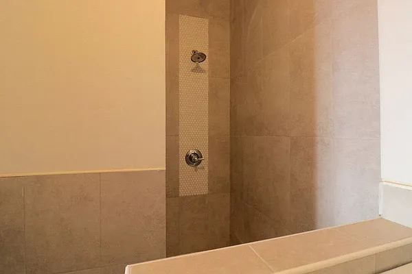 Rented by Nooklyn NYC LLC | media 43